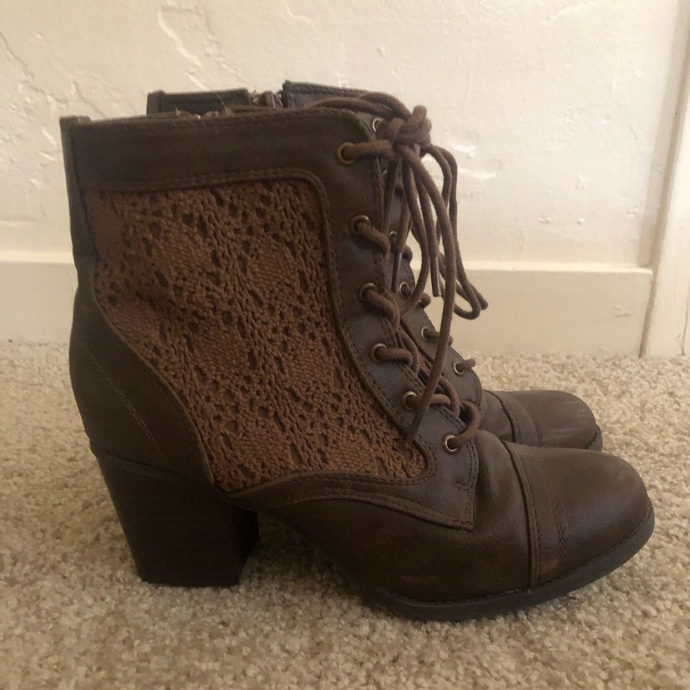 Ankle boots.